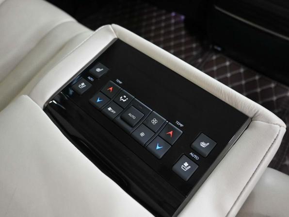 Lexus LX III Рестайлинг 2 с пробегом 2017 года, цена 6 999 900 рублей, 149005 км, внедорожник, Автокод Объявления
