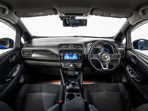 Nissan Leaf II (ZE1) с пробегом 2017 года, цена 1 780 000 рублей, 154508 км, хэтчбек, Автокод Объявления