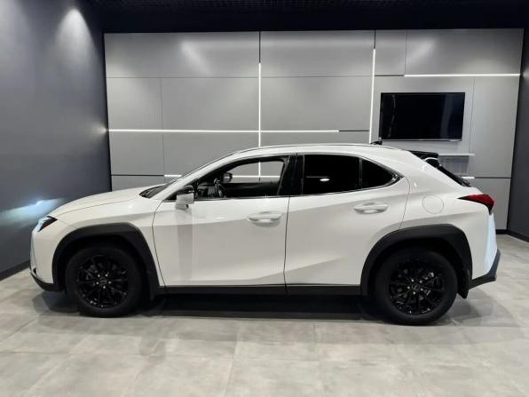 Lexus UX I с пробегом 2021 года, цена 3 379 000 рублей, 32000 км, внедорожник, Автокод Объявления