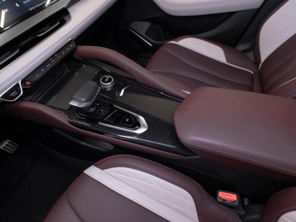 Geely Monjaro I с пробегом 2023 года, цена 3 390 000 рублей, 44842 км, внедорожник, Автокод Объявления