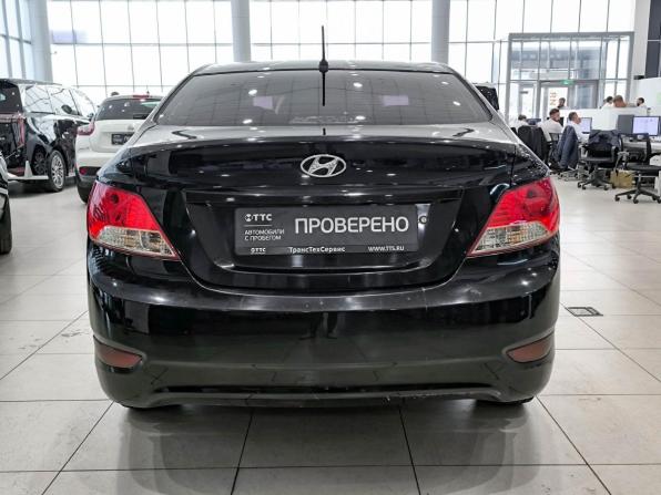 Hyundai Solaris I с пробегом 2012 года, цена 550 000 рублей, 216477 км, седан, Автокод Объявления