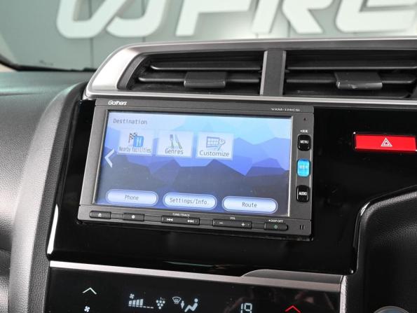 Honda Fit III Рестайлинг с пробегом 2017 года, цена 1 079 000 рублей, 150212 км, хэтчбек, Автокод Объявления