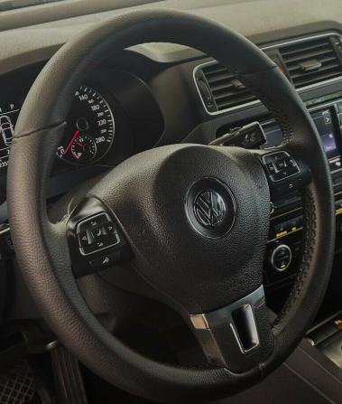 Volkswagen Jetta VI с пробегом 2014 года, цена 949 000 рублей, 235975 км, седан, Автокод Объявления