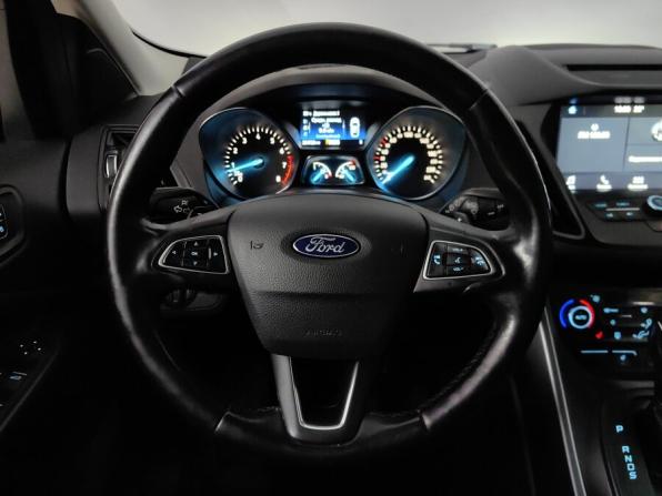 Ford Kuga II Рестайлинг с пробегом 2018 года, цена 1 368 000 рублей, 233780 км, внедорожник, Автокод Объявления