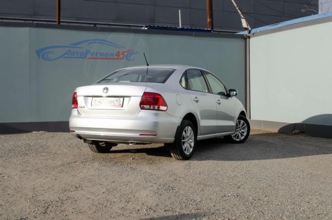Volkswagen Polo V Рестайлинг с пробегом 2016 года, цена 990 000 рублей, 175000 км, седан, Автокод Объявления