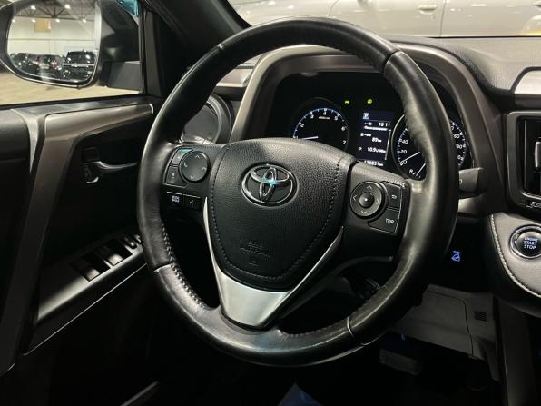 Toyota RAV4 IV (XA40) Рестайлинг с пробегом 2019 года, цена 2 590 000 рублей, 139830 км, внедорожник, Автокод Объявления