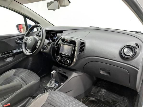 Renault Kaptur I с пробегом 2018 года, цена 1 215 000 рублей, 135958 км, внедорожник, Автокод Объявления