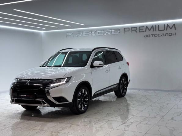 Mitsubishi Outlander III Рестайлинг 3 с пробегом 2022 года, цена 3 000 000 рублей, 81175 км, внедорожник, Автокод Объявления