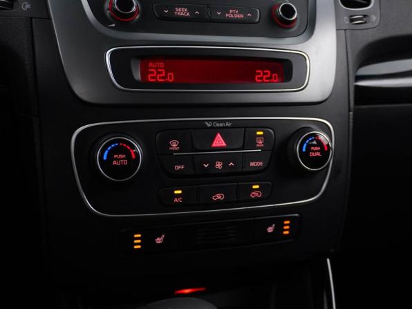 Kia Sorento II Рестайлинг с пробегом 2015 года, цена 1 499 999 рублей, 142160 км, внедорожник, Автокод Объявления
