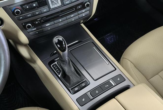 Hyundai Genesis II с пробегом 2015 года, цена 1 850 000 рублей, 163395 км, седан, Автокод Объявления
