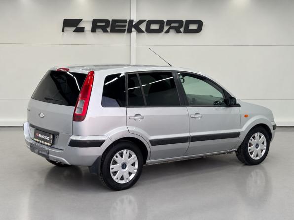 Ford Fusion I Рестайлинг с пробегом 2008 года, цена 399 000 рублей, 165717 км, хэтчбек, Автокод Объявления