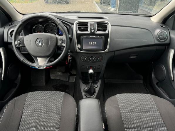 Renault Logan II с пробегом 2017 года, цена 830 000 рублей, 112159 км, седан, Автокод Объявления
