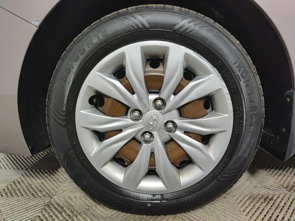 Hyundai Solaris II с пробегом 2018 года, цена 1 250 000 рублей, 180000 км, седан, Автокод Объявления