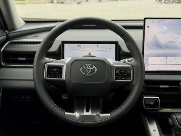 Toyota RAV4 VI (XA60) с пробегом 2026 года, цена 4 150 000 рублей, 25 км, внедорожник, Автокод Объявления