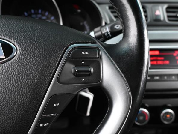 Kia Rio III с пробегом 2015 года, цена 1 324 000 рублей, 88505 км, седан, Автокод Объявления