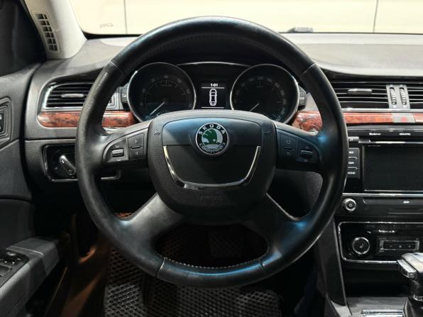 Skoda Superb II с пробегом 2012 года, цена 880 000 рублей, 230277 км, лифтбек, Автокод Объявления