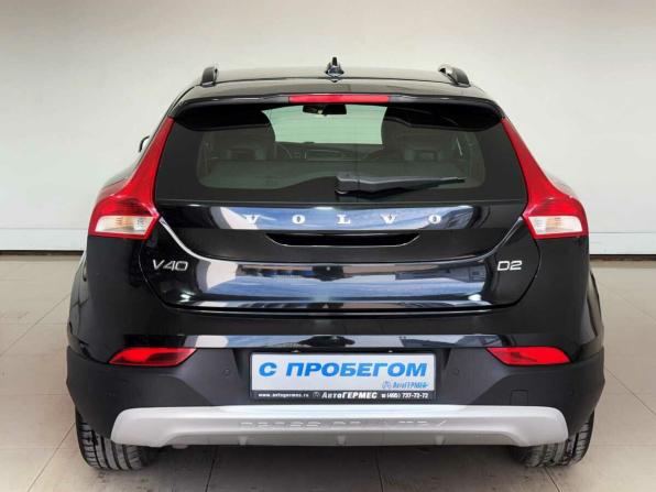 Volvo V40 II с пробегом 2016 года, цена 1 370 000 рублей, 218673 км, хэтчбек, Автокод Объявления