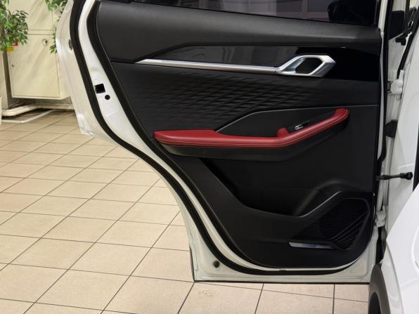 Geely Coolray I Рестайлинг с пробегом 2024 года, цена 1 945 000 рублей, 37000 км, внедорожник, Автокод Объявления