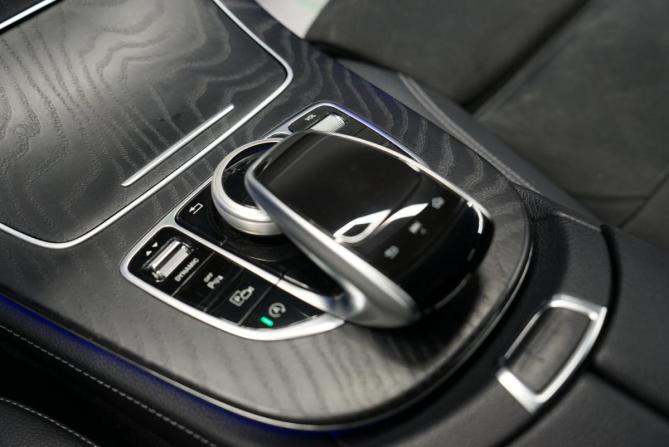 Mercedes-Benz E-Класс V (W213 S213 C238) с пробегом 2017 года, цена 3 499 000 рублей, 131000 км, седан, Автокод Объявления