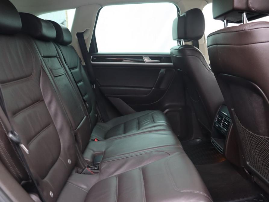 Volkswagen Touareg II Рестайлинг Москва  - изображение 21