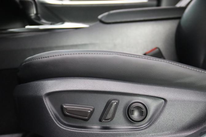 Toyota Camry VIII (XV70) Рестайлинг с пробегом 2021 года, цена 3 295 950 рублей, 80120 км, седан, Автокод Объявления