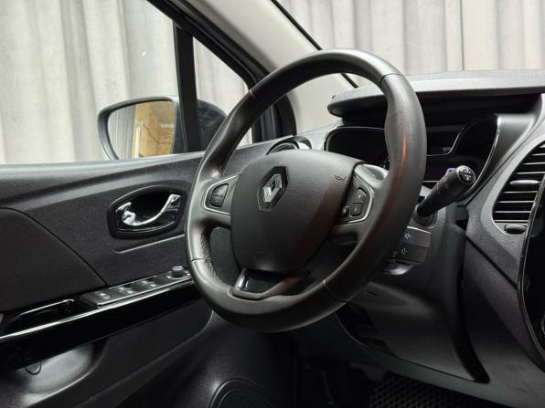 Renault Kaptur I с пробегом 2017 года, цена 1 799 000 рублей, 78090 км, внедорожник, Автокод Объявления