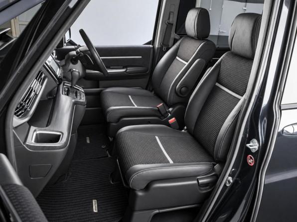 Honda Stepwgn V с пробегом 2015 года, цена 1 899 000 рублей, 149880 км, минивэн, Автокод Объявления
