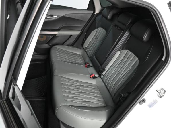 Changan Lamore с пробегом 2024 года, цена 2 239 000 рублей, 10017 км, седан, Автокод Объявления