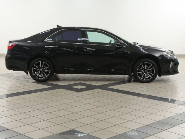 Toyota Camry VII (XV50) Рестайлинг 2 с пробегом 2017 года, цена 2 700 000 рублей, 50600 км, седан, Автокод Объявления
