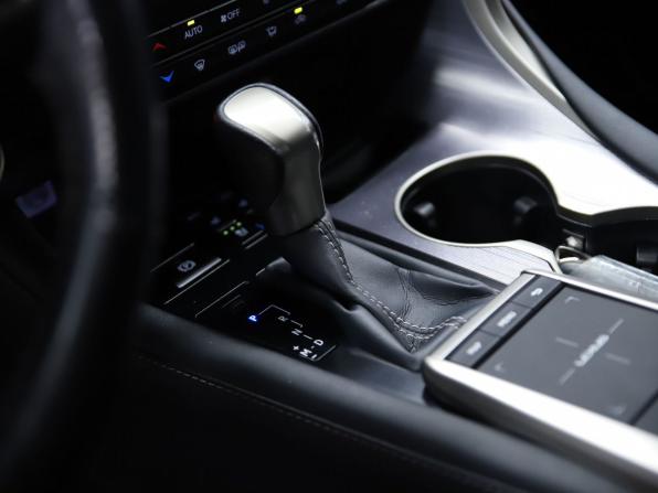 Lexus RX IV Рестайлинг с пробегом 2021 года, цена 4 990 000 рублей, 119579 км, внедорожник, Автокод Объявления