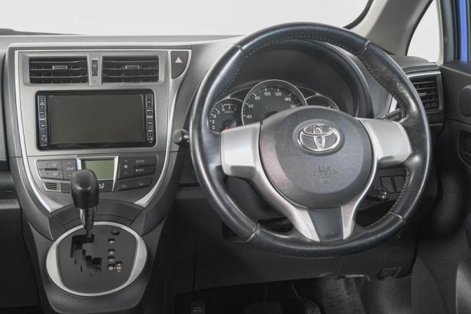 Toyota Ractis II с пробегом 2010 года, цена 879 000 рублей, 173000 км, хэтчбек, Автокод Объявления