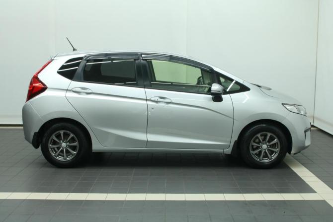 Honda Fit III с пробегом 2017 года, цена 1 045 000 рублей, 66067 км, хэтчбек, Автокод Объявления