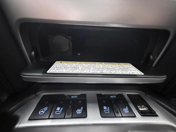 Toyota Land Cruiser 200 Series Рестайлинг 2 с пробегом 2019 года, цена 8 500 000 рублей, 86241 км, внедорожник, Автокод Объявления