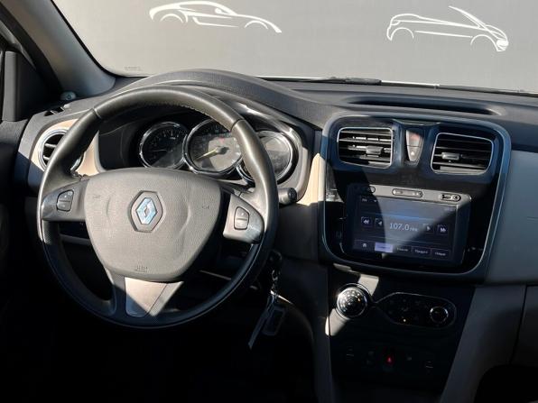 Renault Logan II с пробегом 2015 года, цена 859 700 рублей, 55956 км, седан, Автокод Объявления