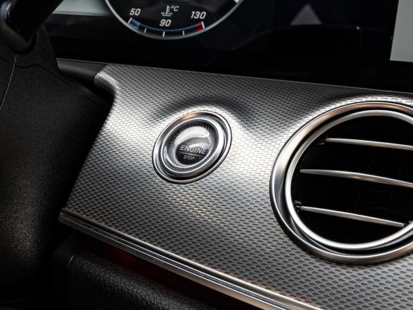 Mercedes-Benz E-Класс V (W213 S213 C238) с пробегом 2020 года, цена 2 940 000 рублей, 85779 км, седан, Автокод Объявления