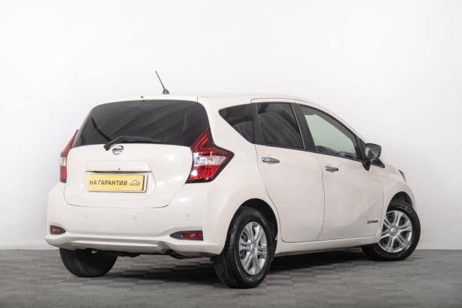 Nissan Note II Рестайлинг с пробегом 2017 года, цена 999 000 рублей, 250000 км, хэтчбек, Автокод Объявления