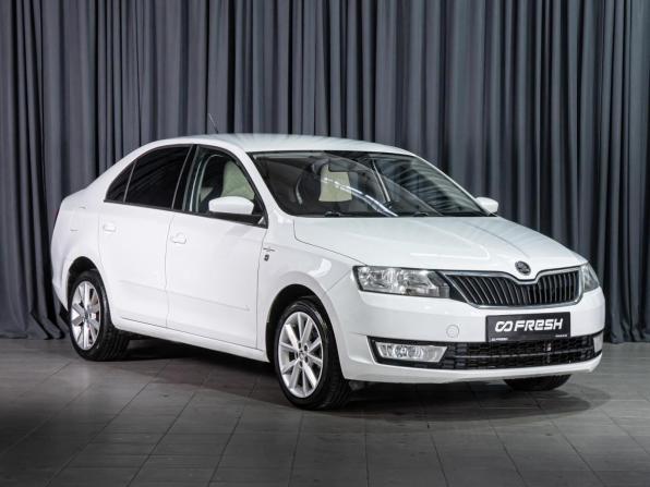 Skoda Rapid I с пробегом 2015 года, цена 999 000 рублей, 142665 км, лифтбек, Автокод Объявления