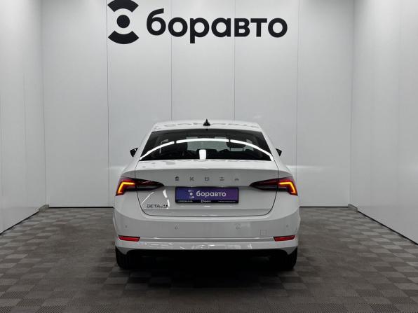 Skoda Octavia IV (A8) с пробегом 2021 года, цена 2 210 000 рублей, 89820 км, лифтбек, Автокод Объявления