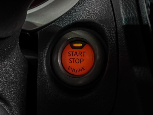 Nissan Juke I с пробегом 2012 года, цена 1 069 000 рублей, 168468 км, внедорожник, Автокод Объявления