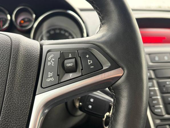 Opel Astra J Рестайлинг с пробегом 2013 года, цена 720 000 рублей, 146000 км, хэтчбек, Автокод Объявления