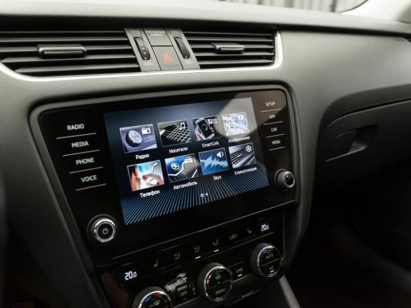 Skoda Octavia III (A7) Рестайлинг с пробегом 2019 года, цена 2 330 000 рублей, 85355 км, лифтбек, Автокод Объявления