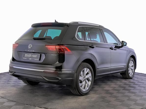 Volkswagen Tiguan II Рестайлинг с пробегом 2021 года, цена 3 780 000 рублей, 17314 км, внедорожник, Автокод Объявления
