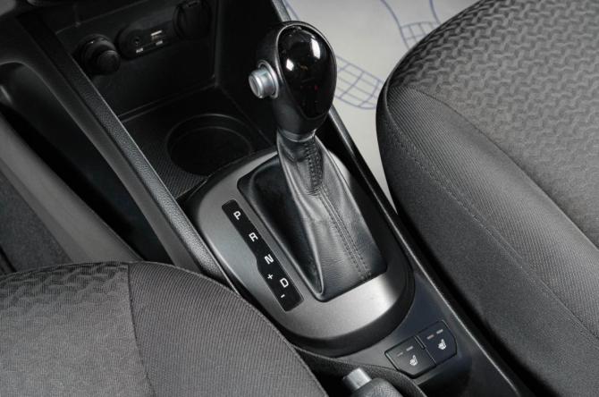 Kia Rio III Рестайлинг с пробегом 2016 года, цена 1 069 000 рублей, 171000 км, седан, Автокод Объявления