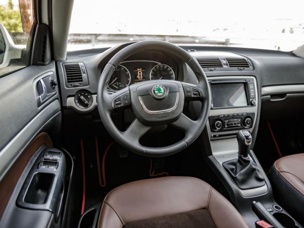 Skoda Octavia II (A5) Рестайлинг с пробегом 2013 года, цена 978 000 рублей, 162069 км, универсал, Автокод Объявления