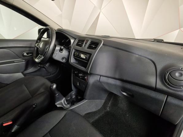 Renault Logan II Рестайлинг с пробегом 2020 года, цена 789 000 рублей, 105625 км, седан, Автокод Объявления
