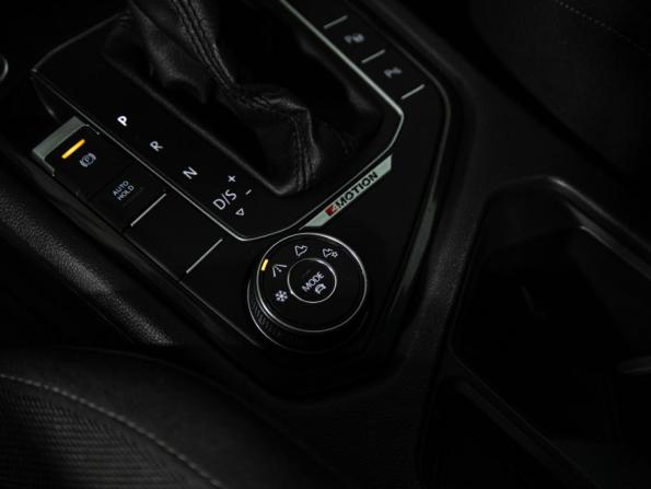 Volkswagen Tiguan II с пробегом 2018 года, цена 2 199 700 рублей, 209844 км, внедорожник, Автокод Объявления