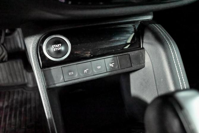 Renault Kaptur I Рестайлинг с пробегом 2021 года, цена 1 560 000 рублей, 152212 км, внедорожник, Автокод Объявления