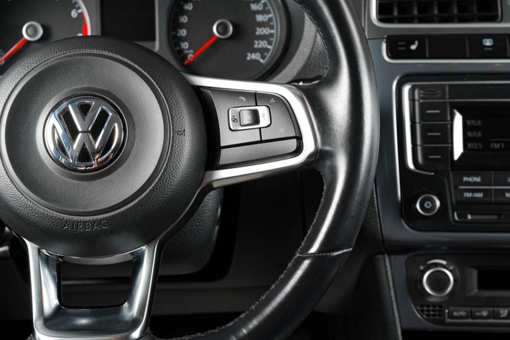 Volkswagen Polo V Рестайлинг Тюмень  - изображение 16