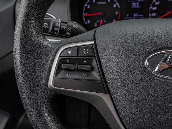 Hyundai Solaris II с пробегом 2019 года, цена 1 469 000 рублей, 90074 км, седан, Автокод Объявления