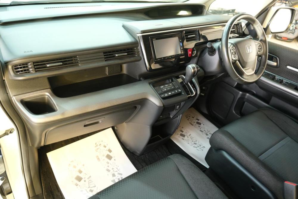 Honda Stepwgn V Рестайлинг Омск  - изображение 17